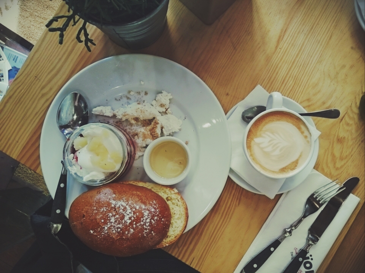 aioli gdzie na śniadanie w warszawie